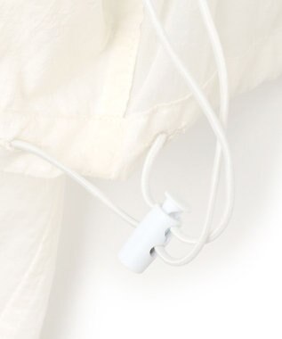 uncrave シアープルーフナイロン スタンドネックブルゾン ホワイト