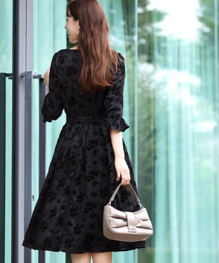 Tiaclasse 【安田美沙子さん着用・洗える】フラワーフロッキーワンピース ブラック