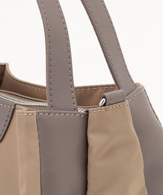 Y'SACCS スクエアすっきりトート SSサイズ ベージュ