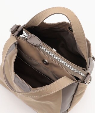 Y'SACCS スクエアすっきりトート SSサイズ ベージュ