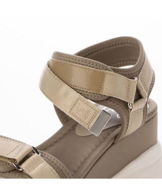 ing <ing>厚底スポーツサンダル ベージュ