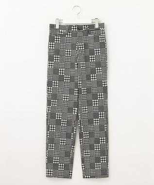 23区GOLF フレンチシックなスタイリングに！【WOMEN】チェック柄 テーパードパンツ ブラック系3
