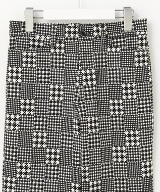 23区GOLF フレンチシックなスタイリングに！【WOMEN】チェック柄 テーパードパンツ ブラック系3