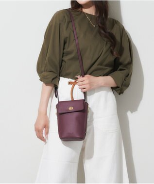 LA BAGAGERIE 【maison vert】【多収納】スマホショルダー ワイン