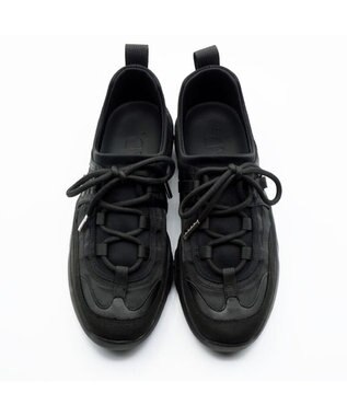 APOM ウォーターレジストレースアップスニーカー ブラック