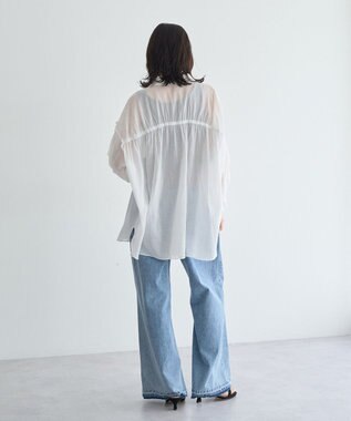 YECCA VECCA 綿麻シアーボリュームギャザーシャツ Off White