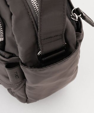 Y'SACCS ポリエステルツイル ショルダーバッグ ダークグレー