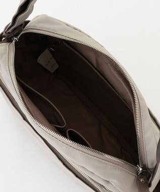 Y'SACCS ポリエステルツイル ショルダーバッグ グレージュ