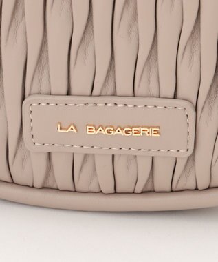 LA BAGAGERIE ランダムプリーツショルダーバッグ タテ グレージュ