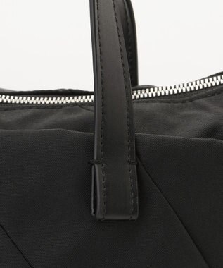 Y'SACCS ストリームラインデイパック ブラック