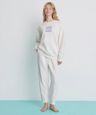 une nana cool 【綿100%】あくびのお嬢さんの裏毛プルオーバー ホワイト