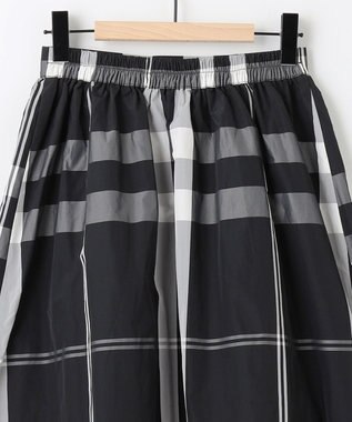 SHARE PARK LADIES メモリーチェックフレアスカート ブラック系3