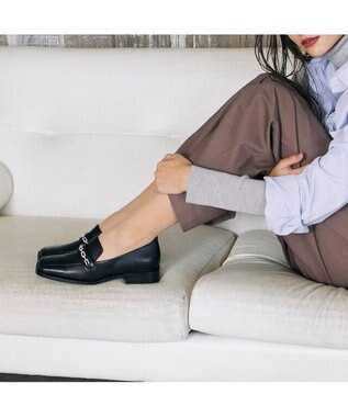 MODE ET JACOMO <MODE ET JACOMO>スクエアトゥチェーンローファー ブラック