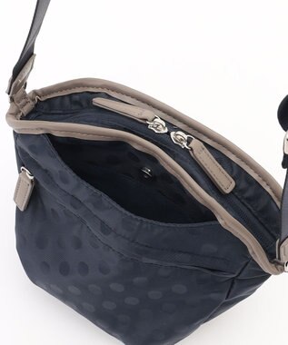 Y'SACCS ドットジャガードポシェット ネイビー