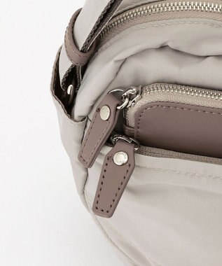 Y'SACCS ポリエステルツイル ショルダーバッグ グレージュ