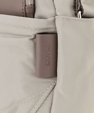 Y'SACCS ポリエステルツイル ショルダーバッグ グレージュ