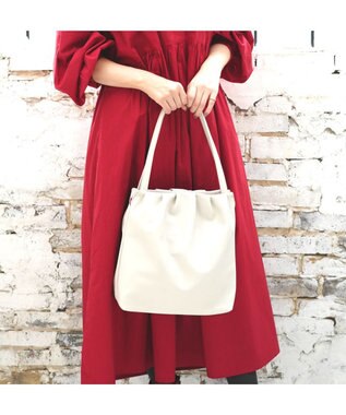 Regalo Felice 【たっぷり容量 / ポケット充実】トート大 / REGALO IV(アイボリー)