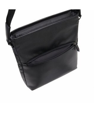 ACE BAGS & LUGGAGE ultima tokyo ディーノ ショルダーバッグ フロントファスナーポケット 68173 ウルティマトーキョー ブラック