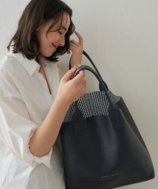 IACUCCI オペラ L CERVO/STAMPA INTERNA ネイビー