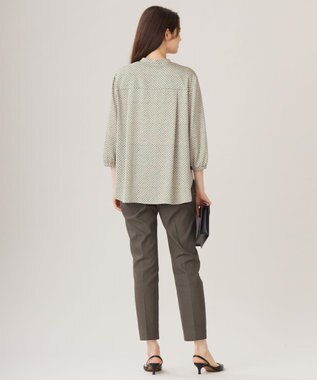 自由区 L 【カタログ掲載・セットアップ対応・洗える】サテンアムンゼンバンドカラー ブラウス サンドベージュ系