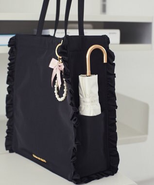 Maison de FLEUR 撥水加工フリルスクエアトートバッグ Black