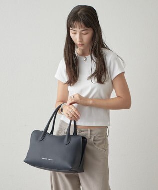 IACUCCI ＜GISELe12月号掲載＞ラーナ M ALCE ネイビー