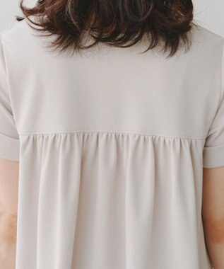 Tiaclasse 【UVカット・吸水速乾】 “きれい見え” バックフレアチュニック グレージュ