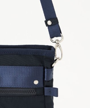 Y'SACCS テープデザイン　トラベルポシェット ネイビー