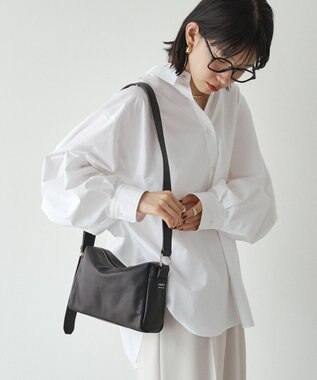 russet 【2025AW新作】レザースクエアショルダーバッグ(CE-1575) Black