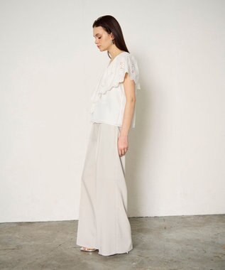 GRACE CONTINENTAL 刺繍ラッフルカラーノースリーブ トップ ホワイト