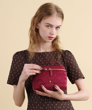 TOCCA CHECKER CLOVER VANITY ヴァニティバッグ レッド系