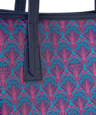 LIBERTY. スモール マールボロ トートバッグ アイフィス ネイビー