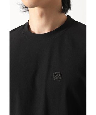 DAKS エンボスロゴ ポリエステルTシャツ ブラック