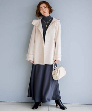 23区 メタルハンドル ショルダー バッグ アイボリー系