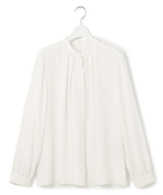 23区 【吸水速乾/UVケア/防シワ性】バックサテンアムンゼン パール釦 タック ブラウス ホワイト系