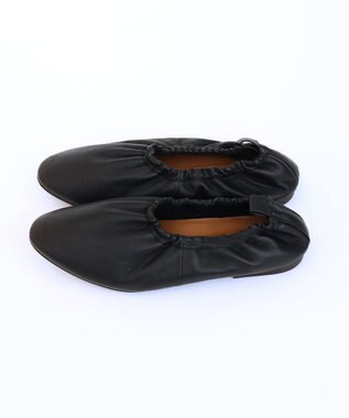 KASHIYAMA ソフトギャザーフラットシューズ ブラック