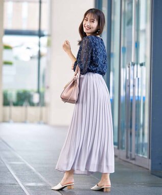 Tiaclasse L 【洗える】花柄Vネックブラウス ネイビー