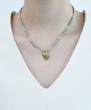 monshiro ハナミズキリーフネックレス ゴールド×グレー