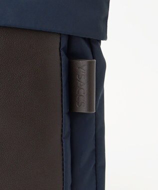 Y'SACCS リサイクルナイロン×カウレザー ラップポシェット ネイビー