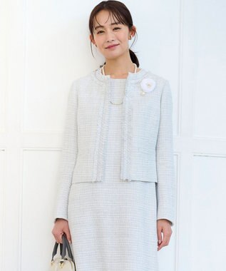 組曲 エアリーカメリアラペルピン アイボリー系