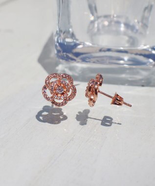 Tiaclasse 【金属アレルギー対応】カメリアモチーフピアス・イヤリング ピンクゴールドピアス