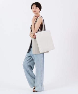 LeSportsac VERTICAL CITY TOTE/アップタウンパールシャイン/ブラック アップタウンパールシャイン/ブラック