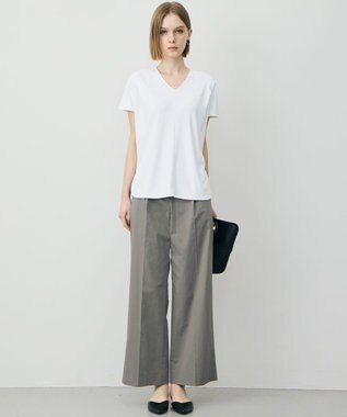 ICB L スパンプラチナム Vネックカットソー オフホワイト