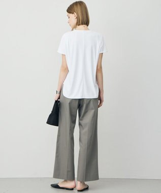 ICB L スパンプラチナム Vネックカットソー オフホワイト