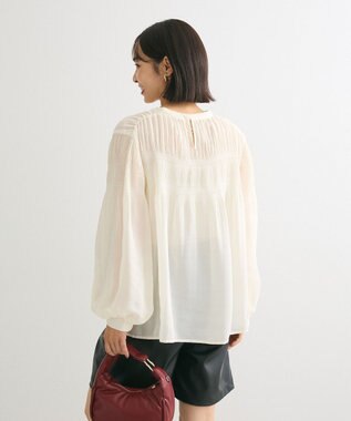 Green Parks マジョリカプリーツブラウス Ivory