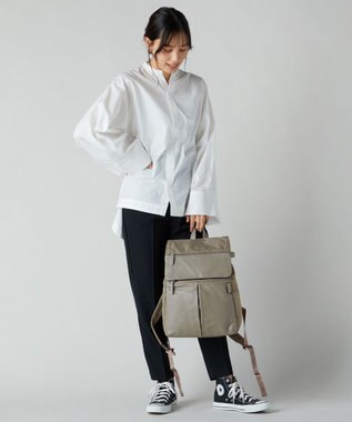 Y'SACCS ナイロン×牛革コンビシリーズ リュックサック Mサイズ グレージュ