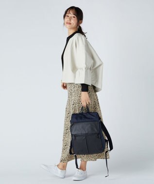 Y'SACCS ナイロン×牛革コンビシリーズ リュックサック Mサイズ ネイビー