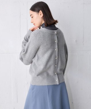 UNFILO 【新色追加/洗える】ふわふわニット パールボタンカーディガン グレー