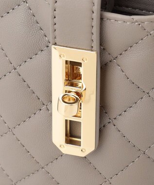 LA BAGAGERIE シープキルトWストラップスクエアショルダー グレージュ