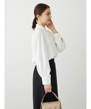 Green Parks ・ＥＬＥＮＣＡＲＥ　ＤＵＥ　イロイロ釦ピンタックブラウス Off White